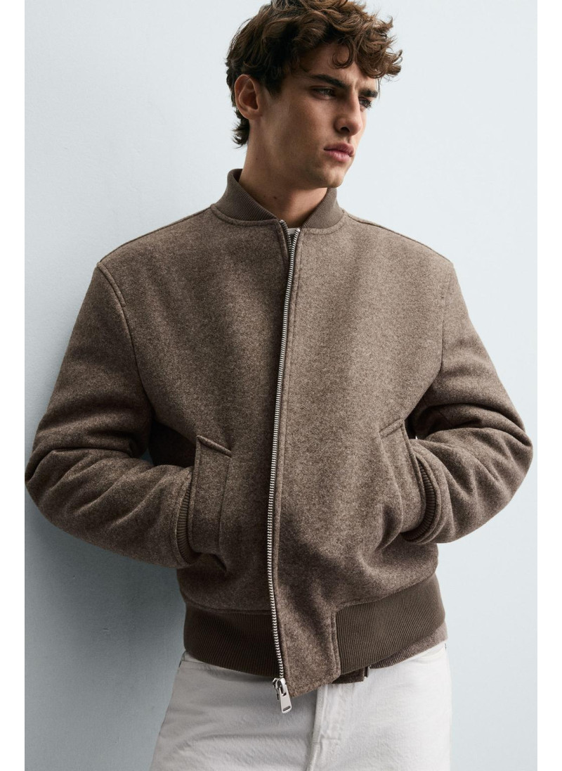 Куртка-бомбер с комбинированными материалами Куртка-бомбер с комбинированными материалами