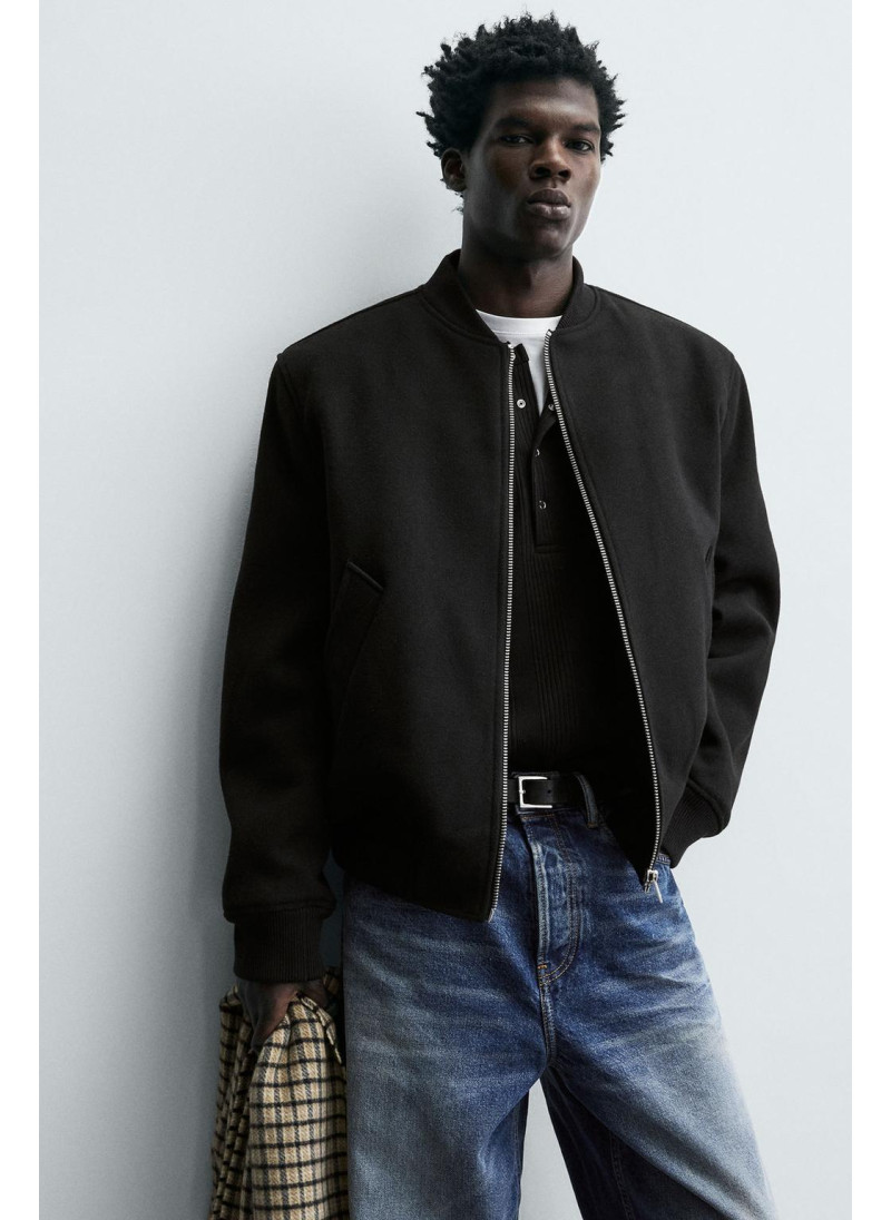 Куртка-бомбер с комбинированными материалами Куртка-бомбер с комбинированными материалами