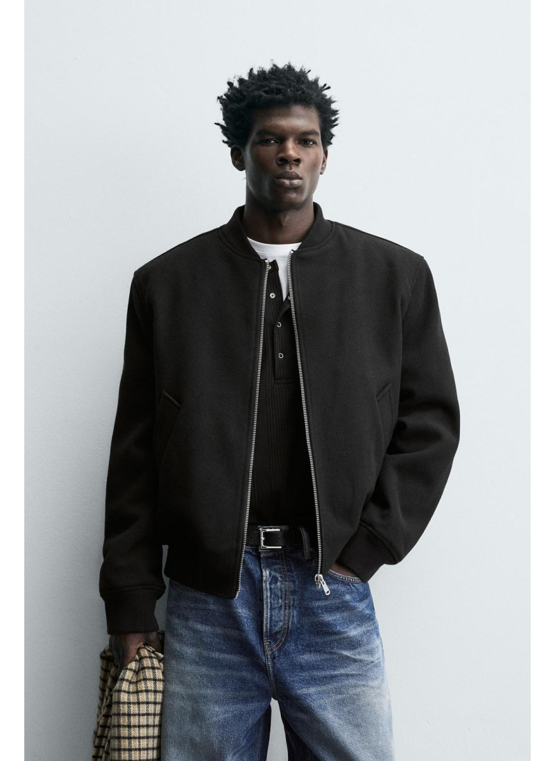 Куртка-бомбер с комбинированными материалами Куртка-бомбер с комбинированными материалами