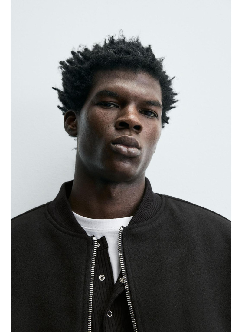 Куртка-бомбер с комбинированными материалами Куртка-бомбер с комбинированными материалами