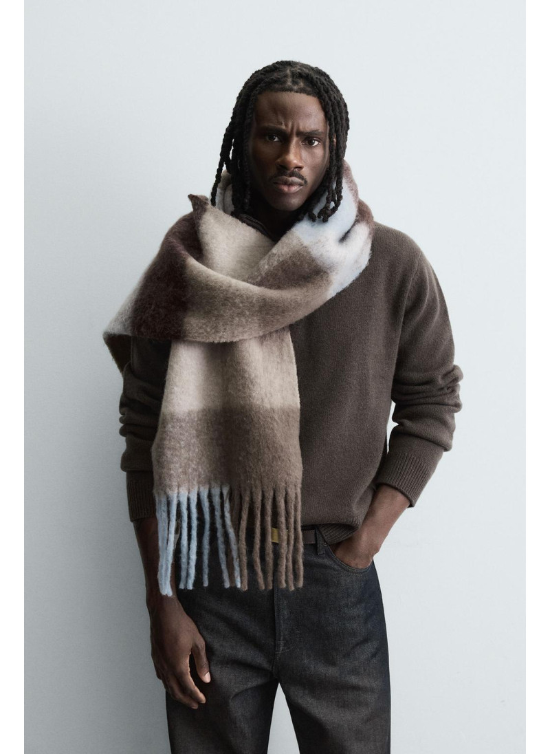 ШАРФ В КЛЕТКУ С БАХРОМОЙ