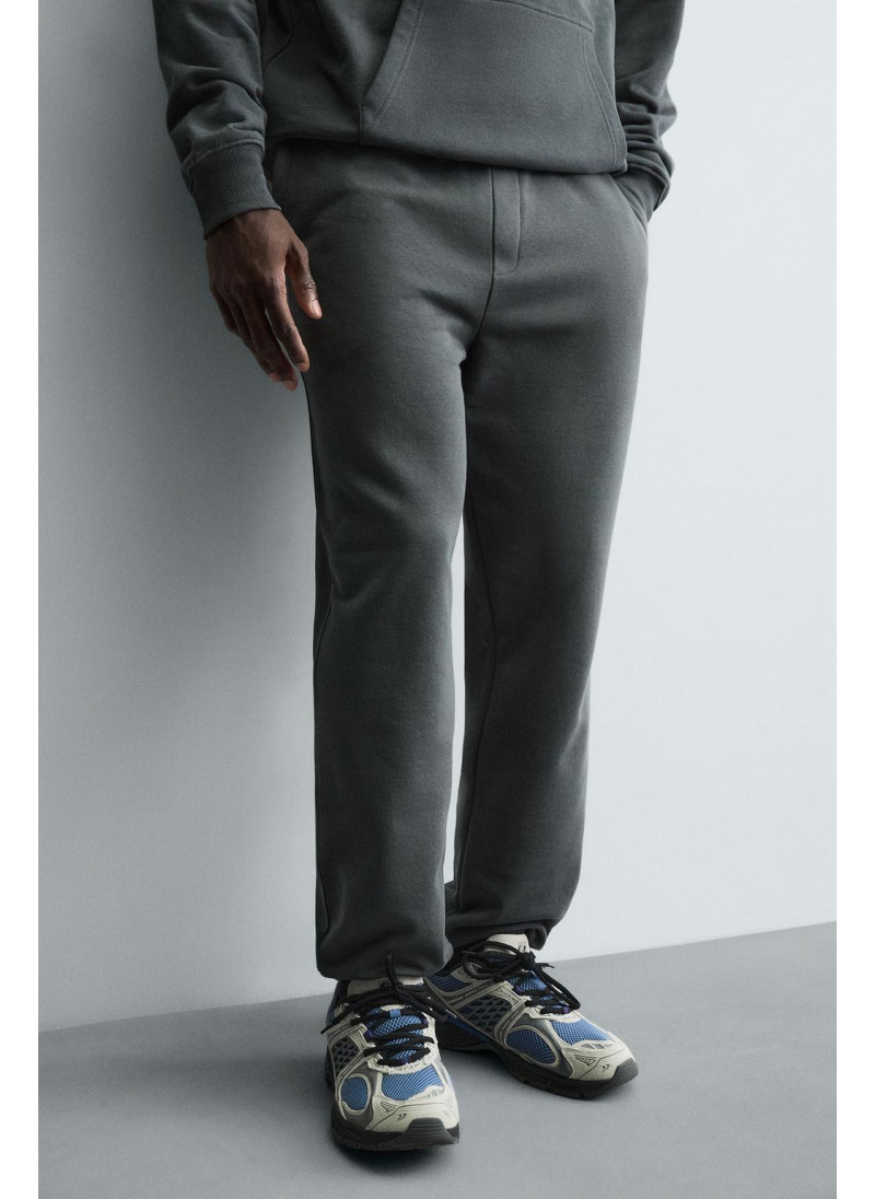 Брюки-джоггеры свободного кроя Брюки-джоггеры свободного кроя