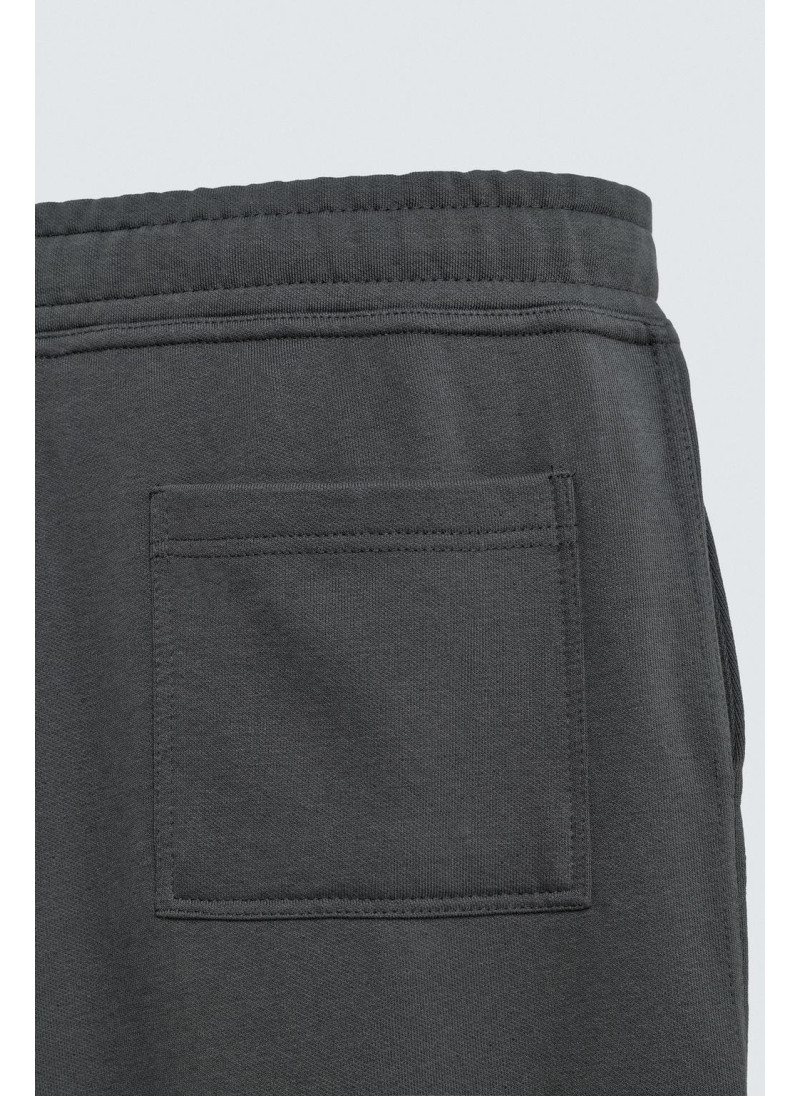 Брюки-джоггеры свободного кроя Брюки-джоггеры свободного кроя