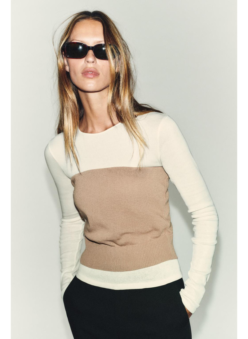 КОМБИНИРОВАННАЯ ФУТБОЛКА С КОРСЕТОМ КОМБИНИРОВАННАЯ ФУТБОЛКА С КОРСЕТОМ