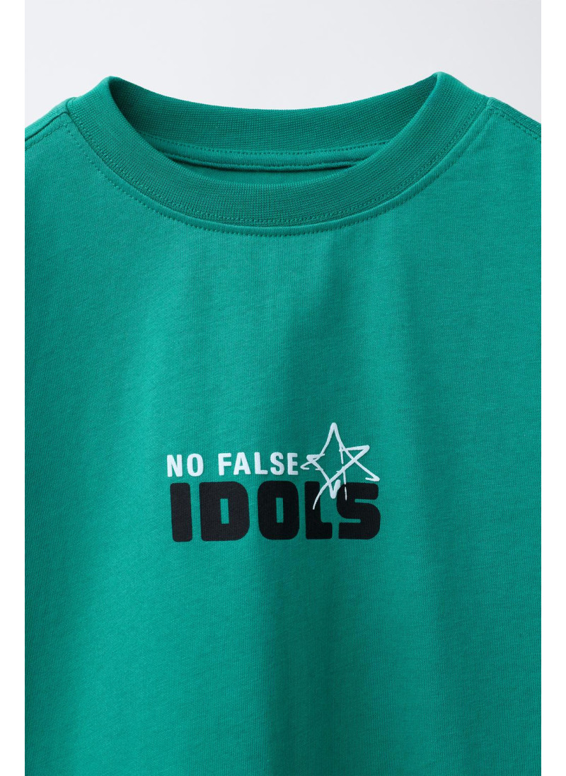 Футболка с объемным принтом Футболка с объемным принтом