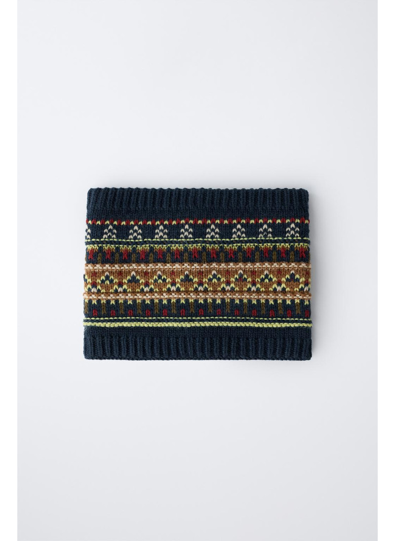 Вязанный воротник-хомут с жаккардовым узором Вязанный воротник-хомут с жаккардовым узором