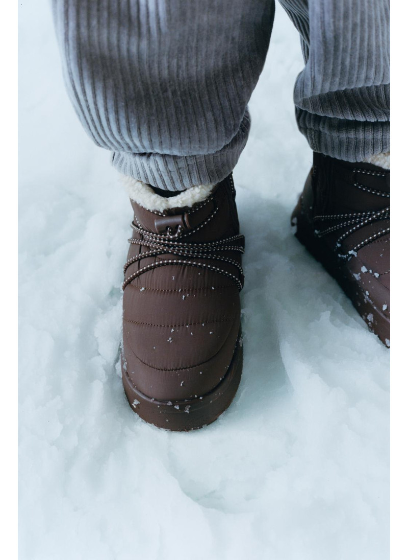 Ботинки из водоотталкивающ...