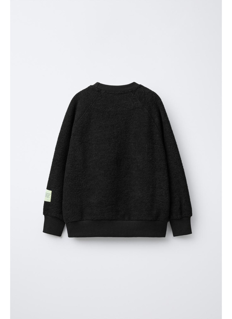 Костюм из свитшота и широких брюк с текстурой ярлыка Костюм из свитшота и широких брюк с текстурой ярлыка