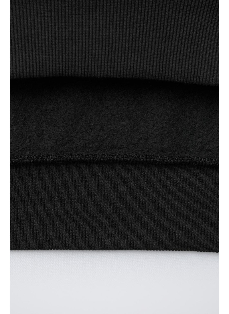 Костюм из свитшота и широких брюк с текстурой ярлыка Костюм из свитшота и широких брюк с текстурой ярлыка