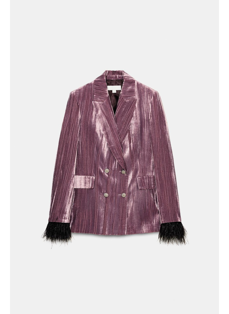 БЛЕЙЗЕР ИЗ БАРХАТА С ПЕРЬЯМИ БЛЕЙЗЕР ИЗ БАРХАТА С ПЕРЬЯМИ