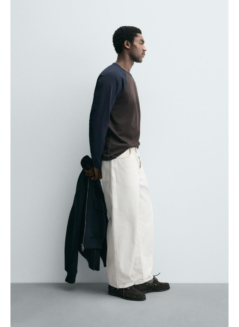 ФУТБОЛКА КОЛОР-БЛОК С РУКАВАМИ РЕГЛАН ФУТБОЛКА КОЛОР-БЛОК С РУКАВАМИ РЕГЛАН