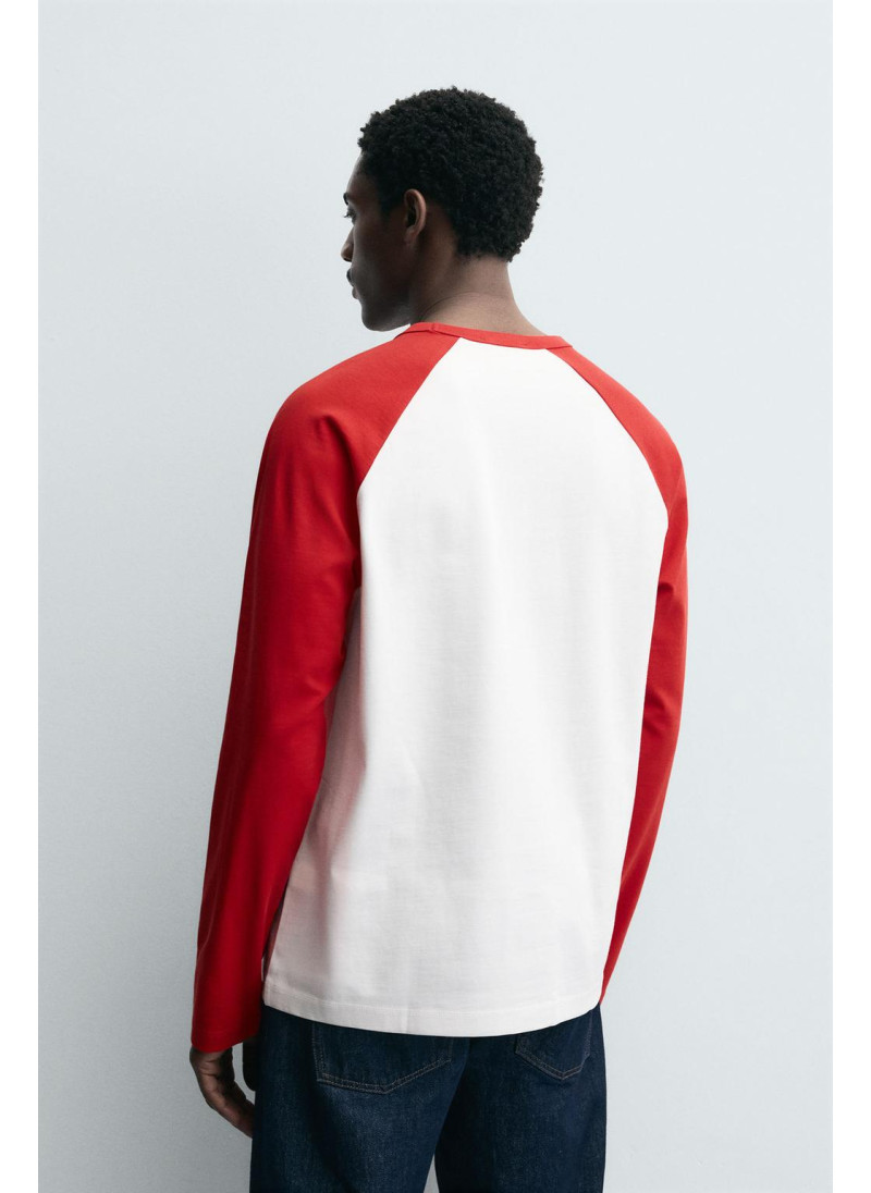 ФУТБОЛКА КОЛОР-БЛОК С РУКАВАМИ РЕГЛАН ФУТБОЛКА КОЛОР-БЛОК С РУКАВАМИ РЕГЛАН