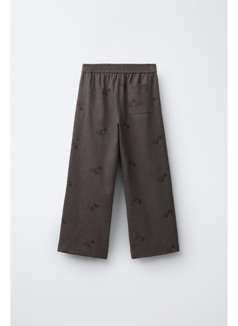 МЯГКИЕ БРЮКИ BARREL С ВЫШИВКОЙ ЦВЕТОВ МЯГКИЕ БРЮКИ BARREL С ВЫШИВКОЙ ЦВЕТОВ