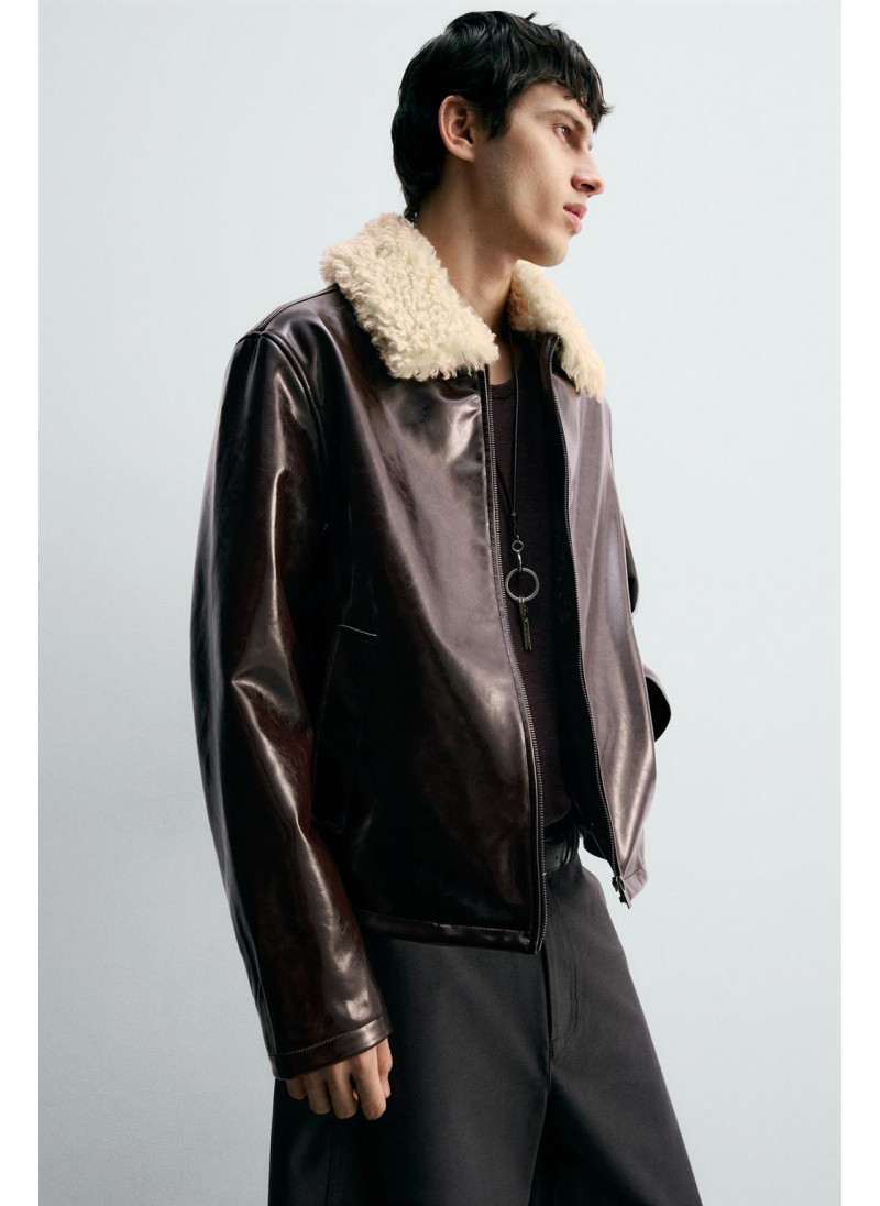 КУРТКА ИЗ ВИНИЛА С КОМБИНИРОВАННОЙ ОТДЕЛКОЙ КУРТКА ИЗ ВИНИЛА С КОМБИНИРОВАННОЙ ОТДЕЛКОЙ