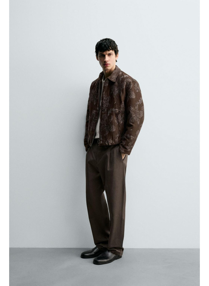 ЖАККАРДОВАЯ КУРТКА С ЦВЕТОЧНЫМ УЗОРОМ ЖАККАРДОВАЯ КУРТКА С ЦВЕТОЧНЫМ УЗОРОМ