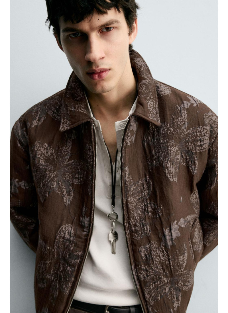 ЖАККАРДОВАЯ КУРТКА С ЦВЕТОЧНЫМ УЗОРОМ ЖАККАРДОВАЯ КУРТКА С ЦВЕТОЧНЫМ УЗОРОМ