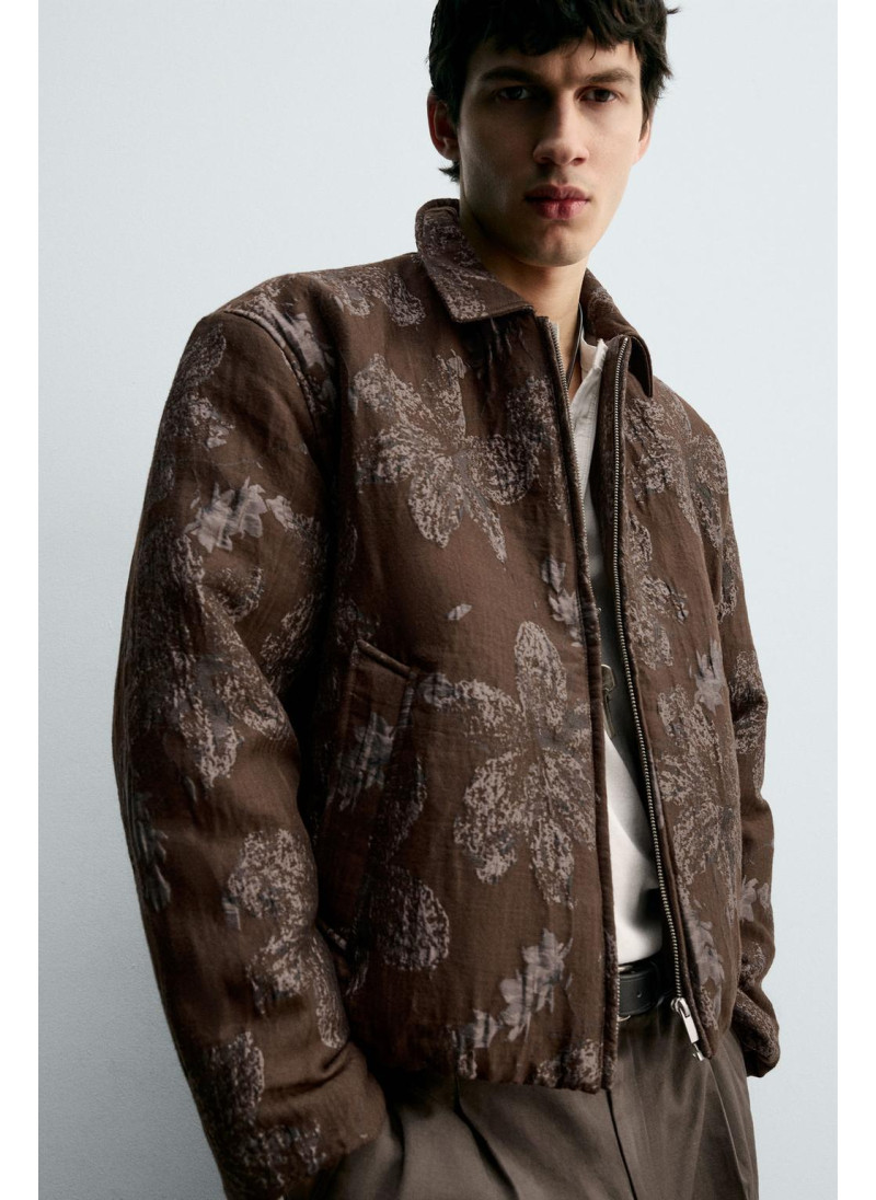 ЖАККАРДОВАЯ КУРТКА С ЦВЕТОЧНЫМ УЗОРОМ ЖАККАРДОВАЯ КУРТКА С ЦВЕТОЧНЫМ УЗОРОМ