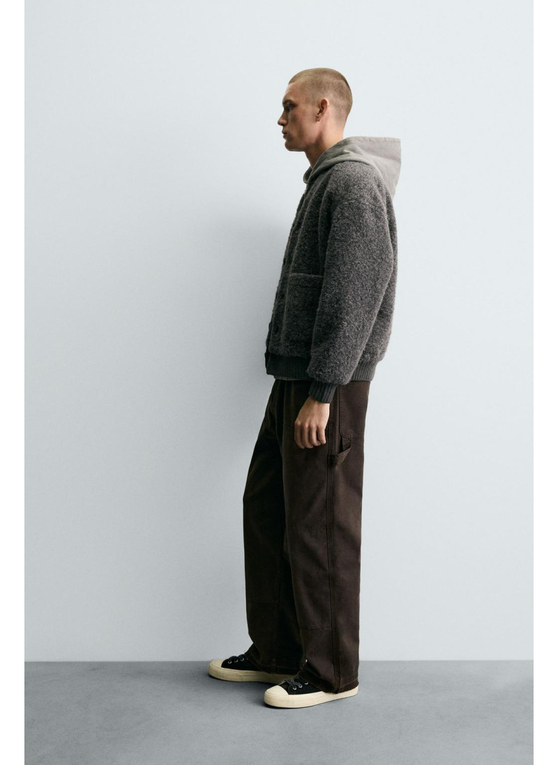 КАРДИГАН ИЗ РЕЛЬЕФНОЙ ТКАНИ С КАРМАНАМИ КАРДИГАН ИЗ РЕЛЬЕФНОЙ ТКАНИ С КАРМАНАМИ