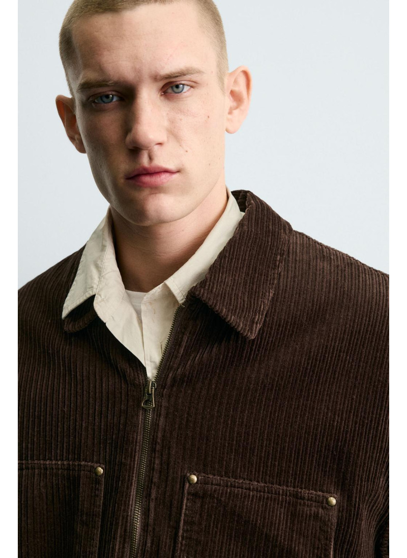 УКОРОЧЕННАЯ СТЕГАНАЯ КУРТКА ИЗ ВЕЛЬВЕТА УКОРОЧЕННАЯ СТЕГАНАЯ КУРТКА ИЗ ВЕЛЬВЕТА