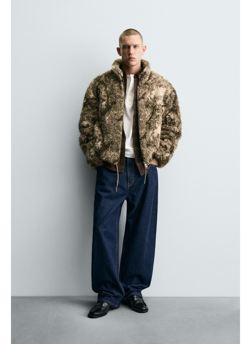 КУРТКА ИЗ ИСКУССТВЕННОЙ ОВ�...