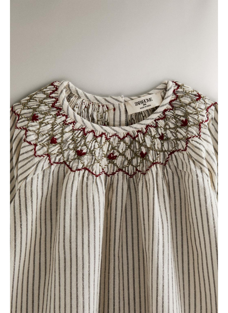 Детское ночное платье с полосками для рождества с оборками Детское ночное платье с полосками для рождества с оборками