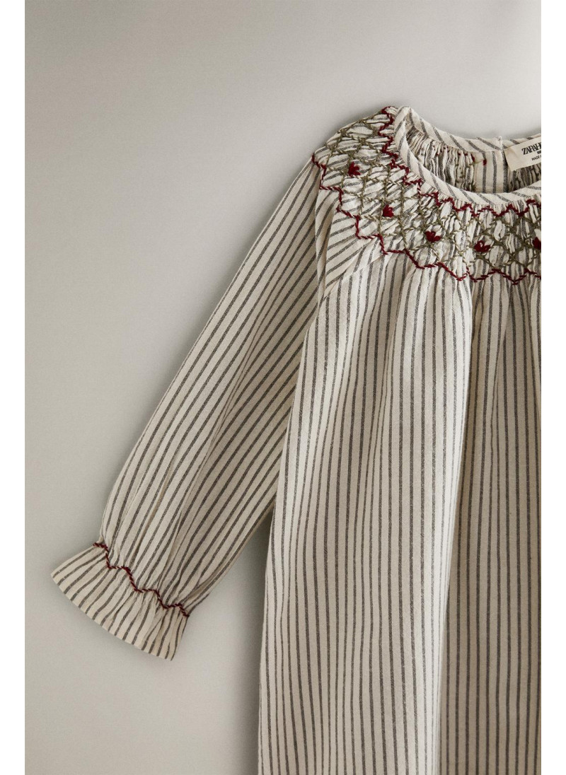 Детское ночное платье с полосками для рождества с оборками Детское ночное платье с полосками для рождества с оборками