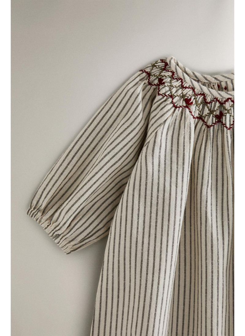 Ползунки для младенцев с рождественскими полосками и складками Ползунки для младенцев с рождественскими полосками и складками