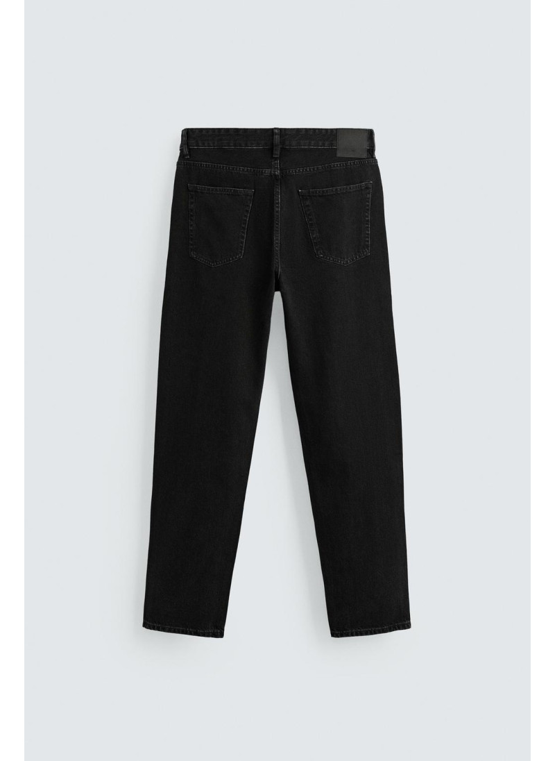 Джинсы с узкими бедрами и зауженными штанинами Джинсы с узкими бедрами и зауженными штанинами