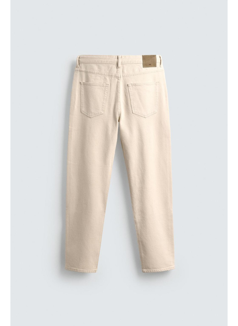 Джинсы с узкими бедрами и зауженными штанинами Джинсы с узкими бедрами и зауженными штанинами