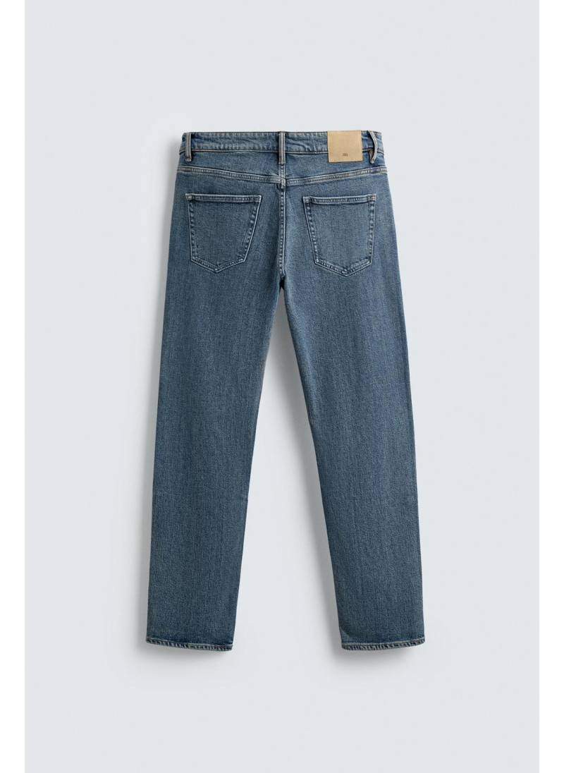 Джинсы с узкими бедрами и зауженными штанинами Джинсы с узкими бедрами и зауженными штанинами