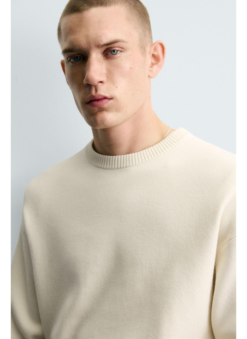 Мягкий свитер с текстурой Мягкий свитер с текстурой