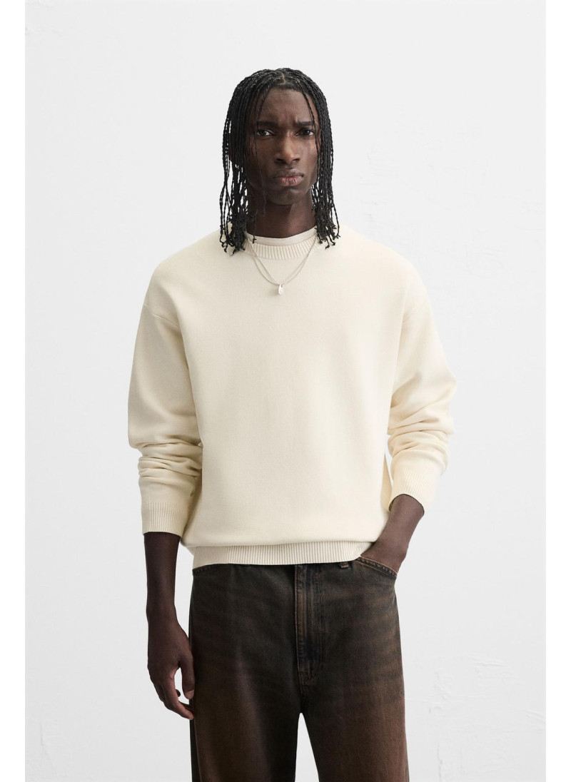 Мягкий свитер с текстурой Мягкий свитер с текстурой