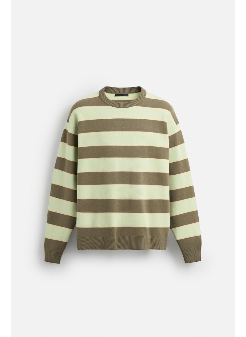 Мягкий свитер с текстурой Мягкий свитер с текстурой