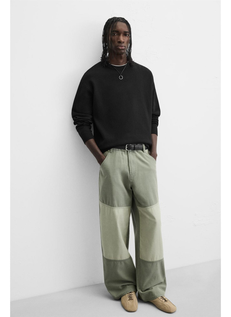 Мягкий свитер с текстурой Мягкий свитер с текстурой