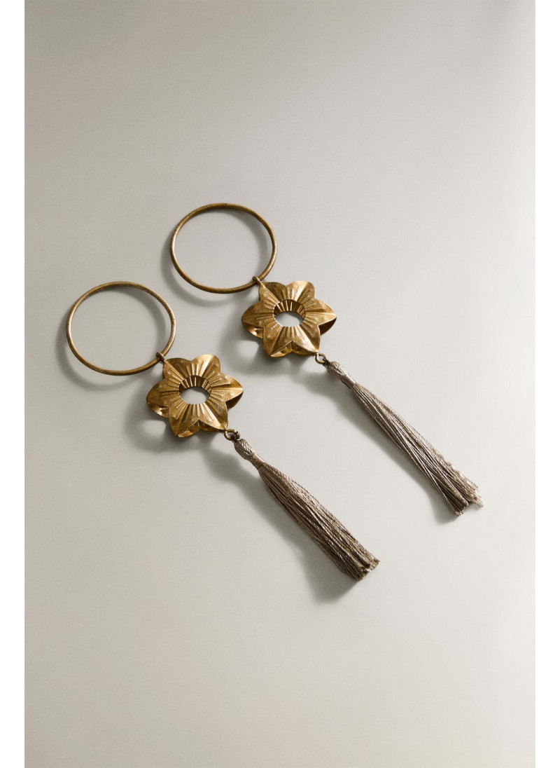 Набор металлических рождественских кольцев для салфеток с кисточкой (набор из 2) Набор металлических рождественских кольцев для салфеток с кисточкой (набор из 2)