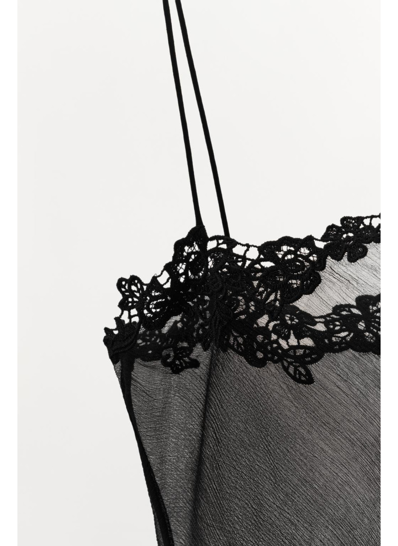 Топ из шифона с вышивкой Топ из шифона с вышивкой