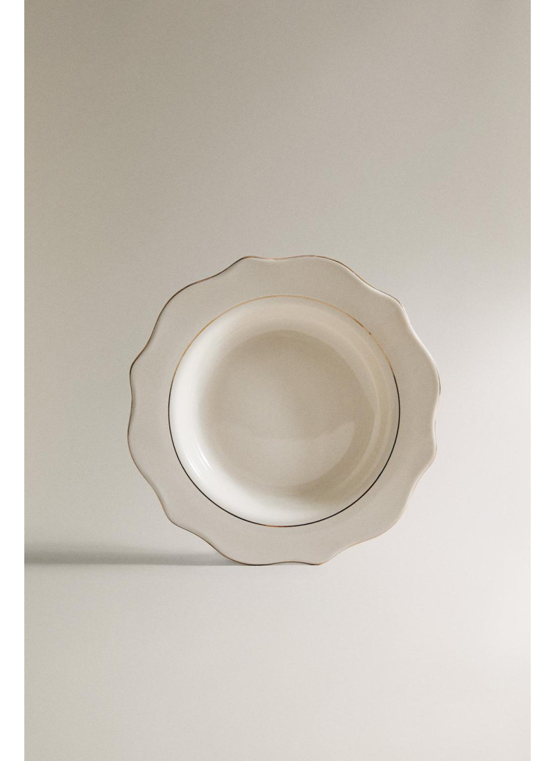 Фарфоровый десертный тарел...