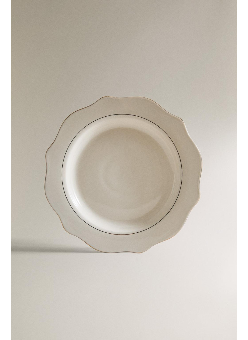 Фарфоровый обеденный тарел...