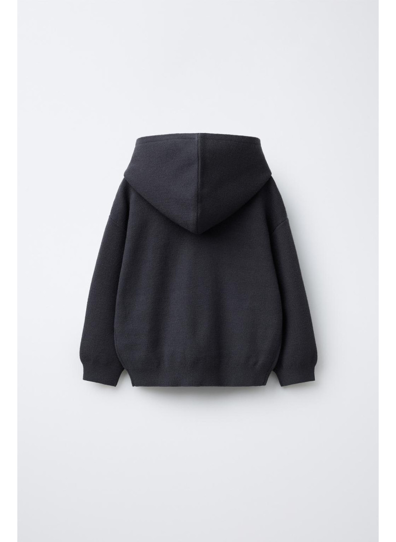 Джемпер с вязаными буквами на капюшоне Джемпер с вязаными буквами на капюшоне