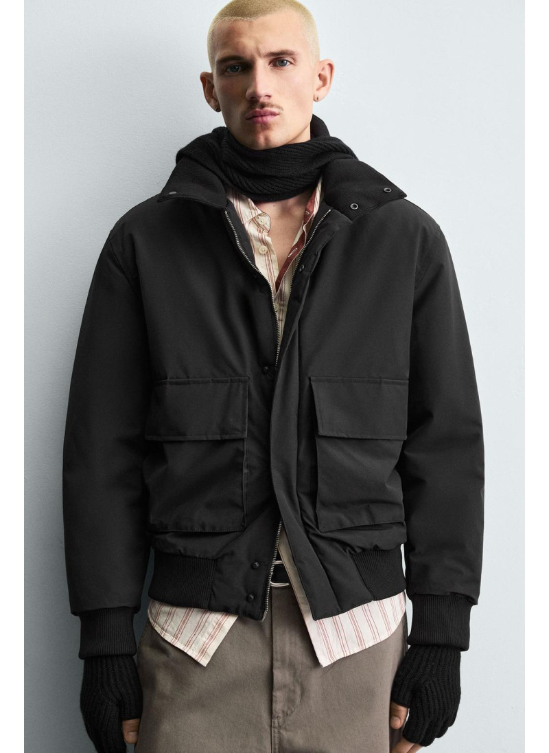 Пуховик с водоотталкивающей отделкой Пуховик с водоотталкивающей отделкой