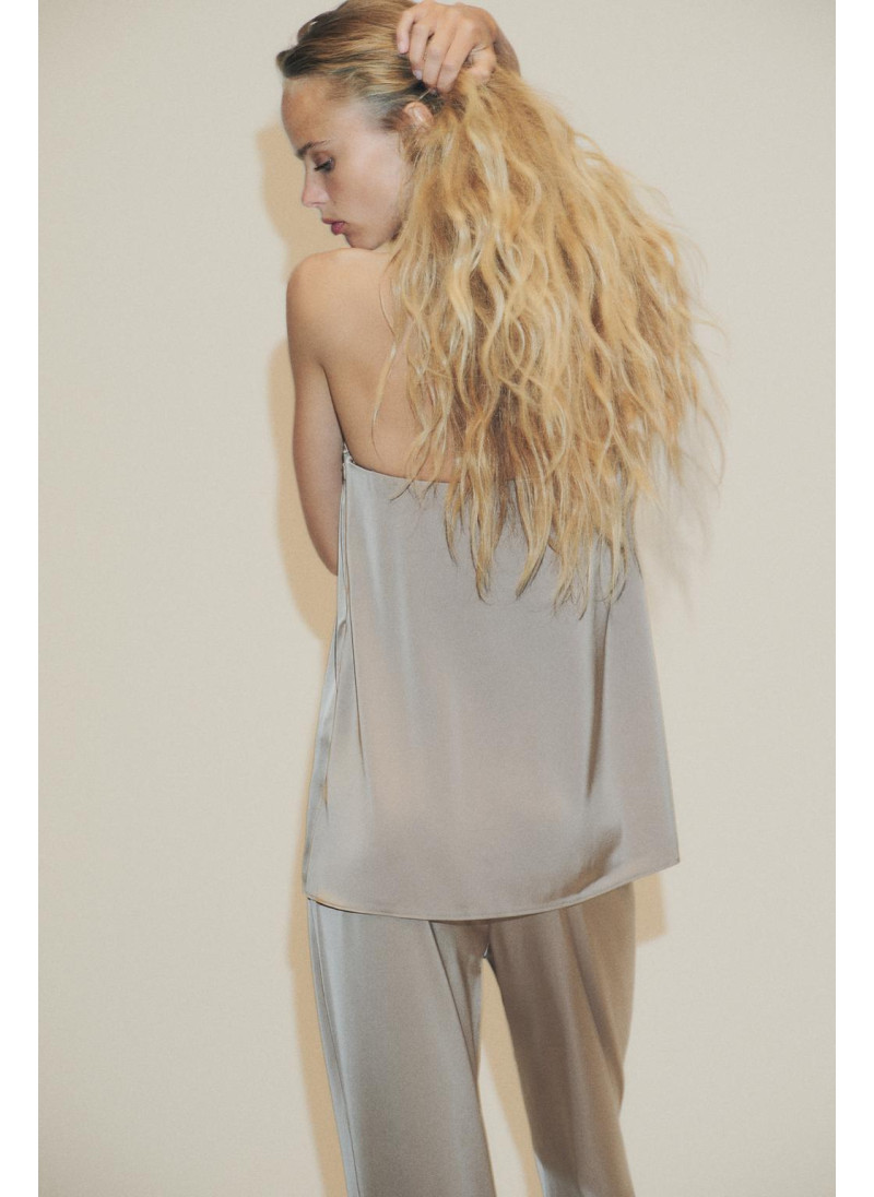 Топ бандо из атласа Топ бандо из атласа