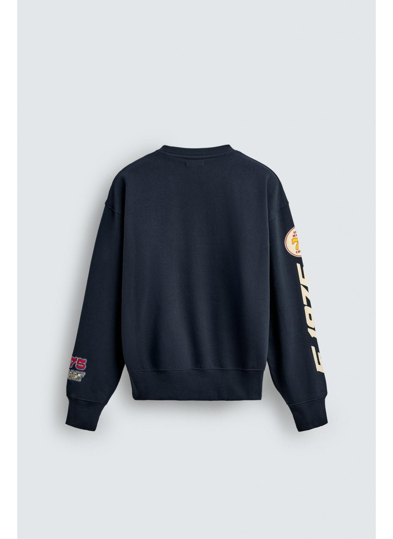 Свитшот с круглым вырезом и нашивками Свитшот с круглым вырезом и нашивками