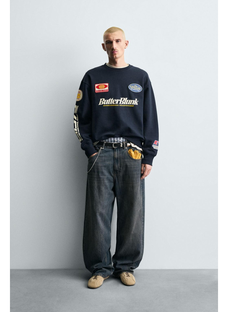 Свитшот с круглым вырезом и...