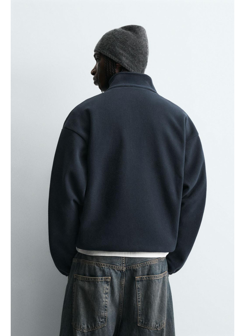 ТОЛСТОВКА ИЗ ПОЛАРФЛИСА НА МОЛНИИ С ВЫШИВКОЙ ТОЛСТОВКА ИЗ ПОЛАРФЛИСА НА МОЛНИИ С ВЫШИВКОЙ