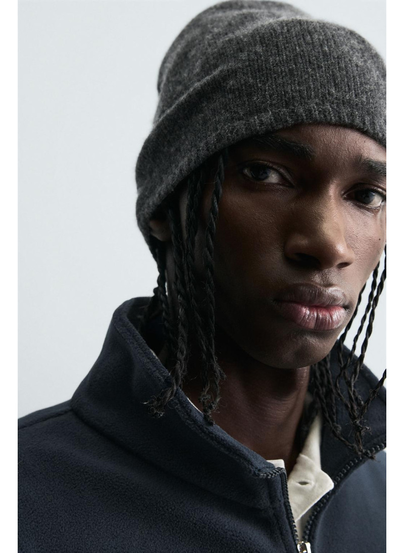 ТОЛСТОВКА ИЗ ПОЛАРФЛИСА НА МОЛНИИ С ВЫШИВКОЙ ТОЛСТОВКА ИЗ ПОЛАРФЛИСА НА МОЛНИИ С ВЫШИВКОЙ