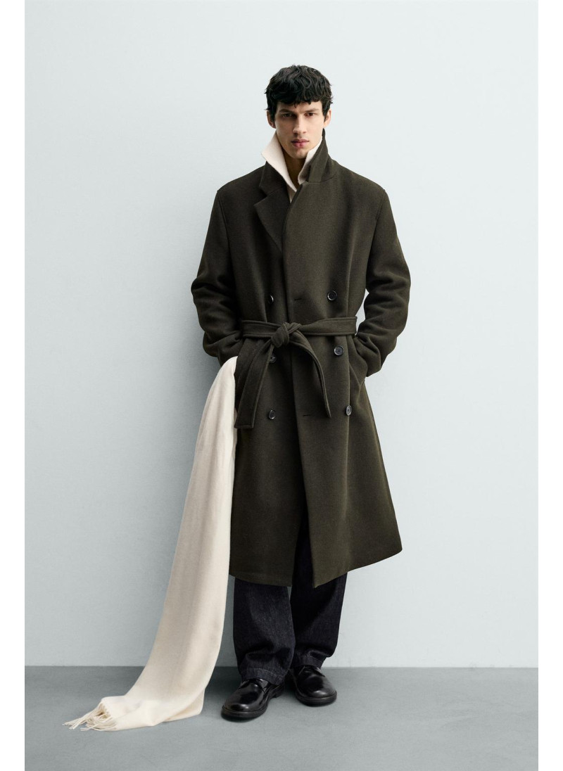 Пальто из шерсти с поясом н�...