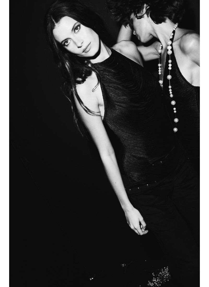 Топ с завязками на шее и бахромой Топ с завязками на шее и бахромой