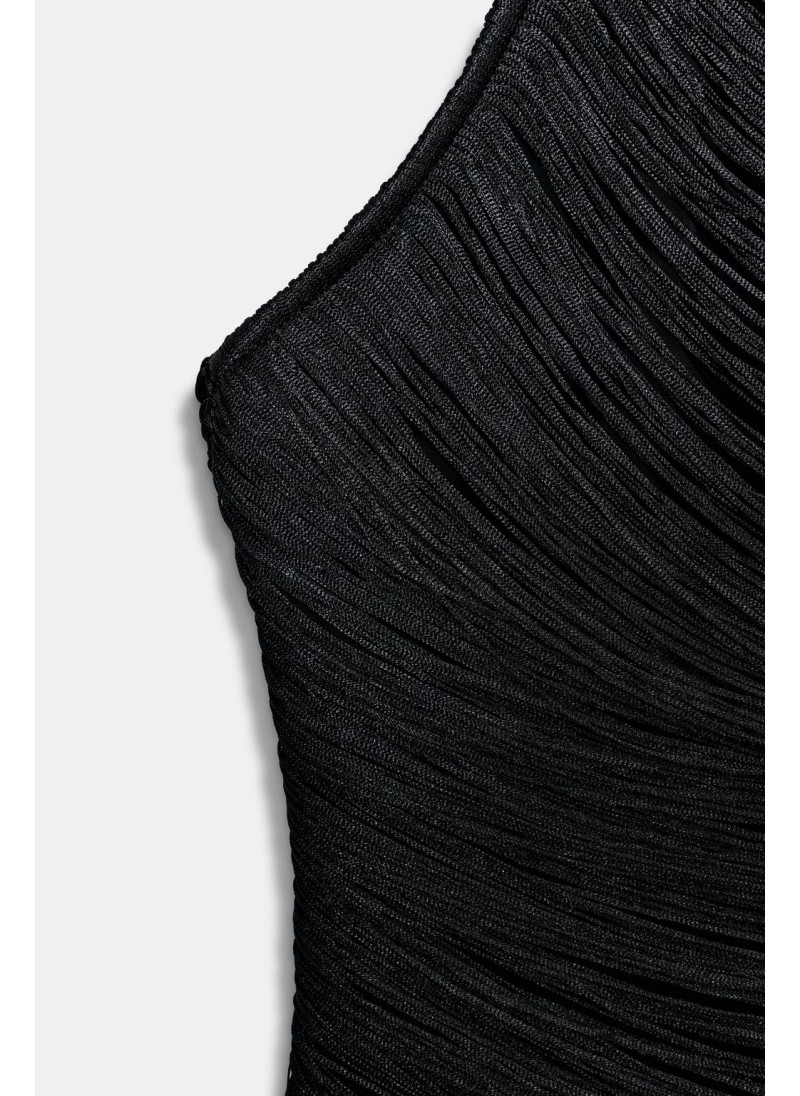 Топ с завязками на шее и бахромой Топ с завязками на шее и бахромой