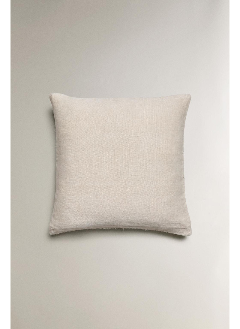 Наволочка с вышивкой Наволочка с вышивкой