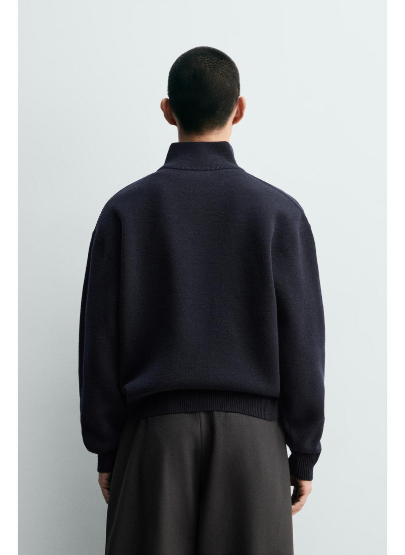 Джемпер с застежкой на молнии до четверти Джемпер с застежкой на молнии до четверти